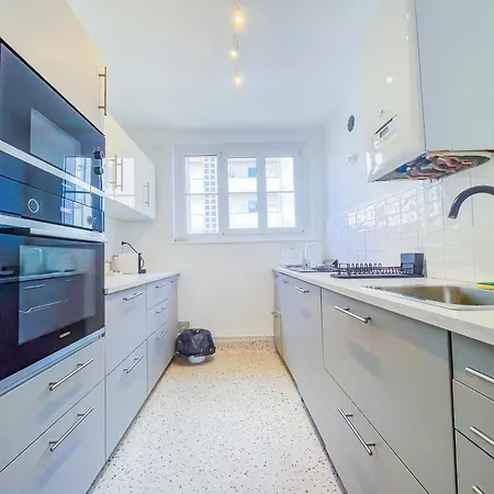 3 Pour 6 Personnes * クレルモン・フェラン